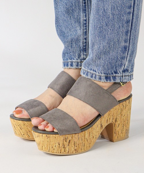 LibertyDoll（リバティードール）の「LibertyDoll/厚底 9cmウエッジヒールストラップサンダル(5527)（サンダル・レディース・ベージュ/グレー/ブラック・M/L/LL/S）」の2枚目の写真