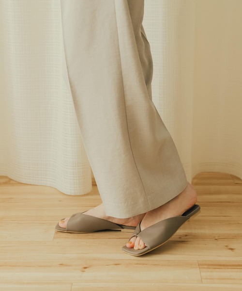 SENSE OF PLACE by URBAN RESEARCH（センスオブプレイスバイアーバンリサーチ）の「カバートングサンダル（サンダル・レディース・ライトベージュ/アイボリー/ブラック・SMALL/LARGE/MEDIUM）」の14枚目の写真