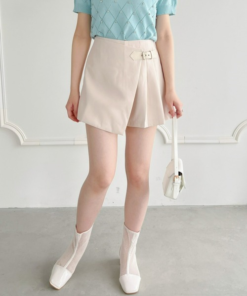 Loueme(ルエム)の「【23S/S】ベルト半プリーツラップショートパンツ(その他パンツ・レディース・アイボリー/ブラック/ピンク・M)」の3枚目の写真