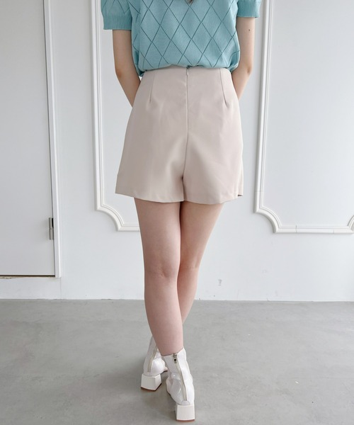 Loueme(ルエム)の「【23S/S】ベルト半プリーツラップショートパンツ(その他パンツ・レディース・アイボリー/ブラック/ピンク・M)」の10枚目の写真