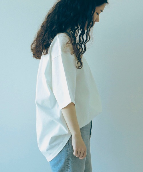 B:MING by BEAMS（ビーミングバイビームス）の「【WEB限定/UNISEX】B:MING by BEAMS / ヘビーウェイト クルーネック ビッグ Tシャツ（Tシャツ/カットソー・メンズ・オフホワイト/ブラック/ブルー系その他/オレンジ/ライトグレー/ブラウン系その他5・MEDIUM/LARGE/X-LARGE）」の9枚目の写真