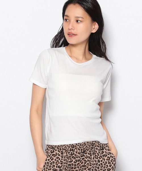 FOREVER 21（フォーエバー トゥエンティーワン）の「【BASIC】シンプルカットTシャツ（Tシャツ/カットソー・レディース・ブラック/グレー/オフホワイト・MEDIUM/SMALL）」の2枚目の写真