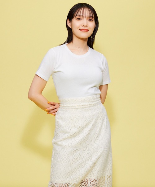 FOREVER 21（フォーエバー トゥエンティーワン）の「【BASIC】シンプルカットTシャツ（Tシャツ/カットソー・レディース・ブラック/グレー/オフホワイト・MEDIUM/SMALL）」の14枚目の写真