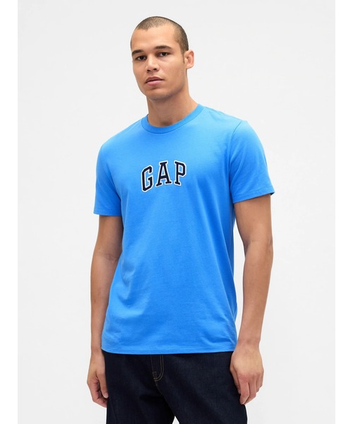 GAP（ギャップ）の「GapアーチロゴTシャツ(ユニセックス)（Tシャツ/カットソー・メンズ・ブルー/グレー/オフホワイト/ブラック/オレンジ/ネイビー/ホワイト/グリーン/グリーン系その他/ベージュ/ブルー系その他/イエロー/ブラウン/レッド/パープル/ブルー系その他3/ブルー系その他2/レッド系その他/イエロー系その他/グリーン系その他5/レッド系その他2/ブルー系その他5/スカイブルー/ワイン/ダークグリーン/ダークブラウン/ブルー系その他4/グリーン系その他2・XS/S/M/L/XL/XXS）」の19枚目の写真