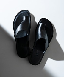 レザートングサンダル