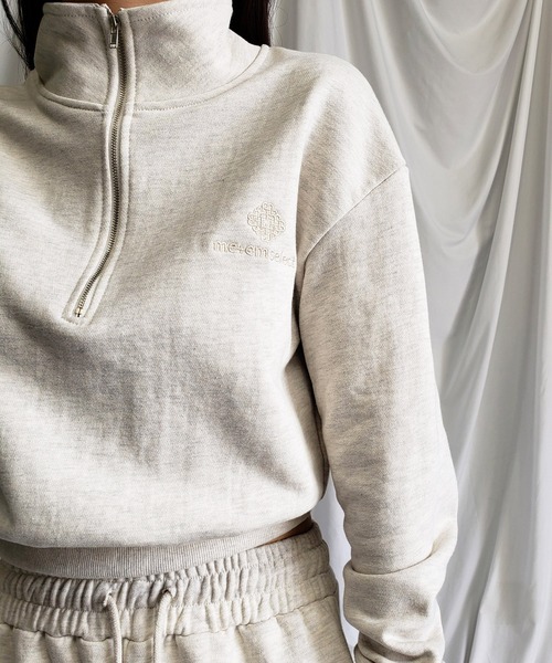 me+em select(ミームセレクト)の「※※【 セットアップ対応 】me+em select mini logo half zip short sweat / ミームセレクトミニロゴ刺繍ハーフジップショートスウェット【 韓国製 】(スウェット・レディース・ブラック/グレー/ピンク/ベージュ・FREE)」の15枚目の写真