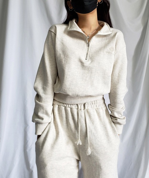 me+em select(ミームセレクト)の「※※【 セットアップ対応 】me+em select mini logo half zip short sweat / ミームセレクトミニロゴ刺繍ハーフジップショートスウェット【 韓国製 】(スウェット・レディース・ブラック/グレー/ピンク/ベージュ・FREE)」の10枚目の写真