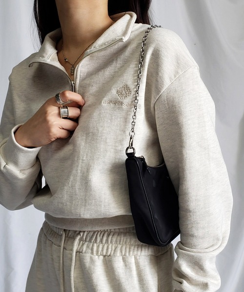 me+em select(ミームセレクト)の「※※【 セットアップ対応 】me+em select mini logo half zip short sweat / ミームセレクトミニロゴ刺繍ハーフジップショートスウェット【 韓国製 】(スウェット・レディース・ブラック/グレー/ピンク/ベージュ・FREE)」の20枚目の写真