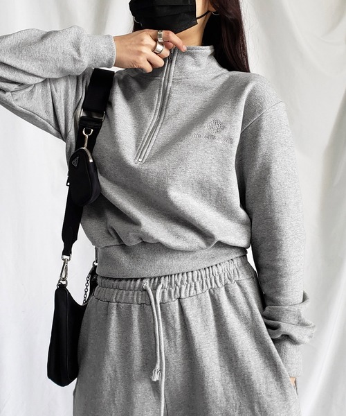 me+em select(ミームセレクト)の「※※【 セットアップ対応 】me+em select mini logo half zip short sweat / ミームセレクトミニロゴ刺繍ハーフジップショートスウェット【 韓国製 】(スウェット・レディース・ブラック/グレー/ピンク/ベージュ・FREE)」の6枚目の写真