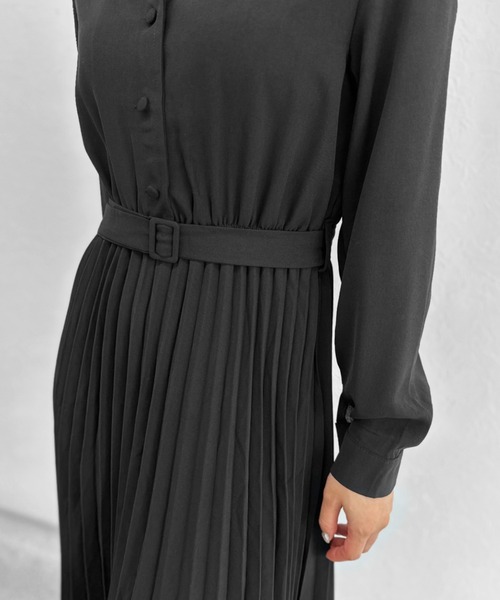 LVEU.（ラブユ.）の「【ZOZOTOWN限定】Pleated shirt one-piece / プリーツシャツワンピース（シャツワンピース・レディース・ブラック・FREE）」の14枚目の写真