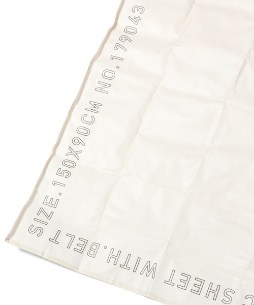 LAKOLE（ラコレ）の「コンパクトレジャーシート / 187425（アウトドアグッズ・レディース・ベージュ/チャコール/アイボリー・FREE）」の6枚目の写真