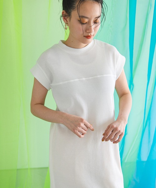 bohmal(ボマール)の「サイドドロストチュニックTシャツ(Tシャツ/カットソー・レディース・ホワイト/ブルー/グリーン・FREE)」の19枚目の写真