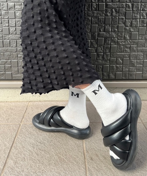 DEVICE（デバイス）の「【NATSUPOO SELECT】ソックス 靴下 ぽこぽこバブル＆アルファベットロゴ（ソックス/靴下・レディース・ホワイト/ピンク/オレンジ/ブルー・FREE）」の2枚目の写真