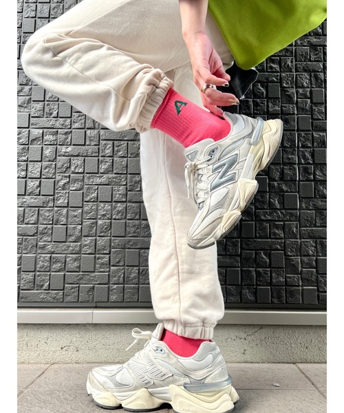 DEVICE（デバイス）の「【NATSUPOO SELECT】ソックス 靴下 ぽこぽこバブル＆アルファベットロゴ（ソックス/靴下・レディース・ホワイト/ピンク/オレンジ/ブルー・FREE）」の22枚目の写真