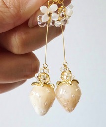 jolie minette/ゆらゆら いちご モチーフ ゴールドピアス