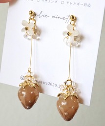 jolie minette/ゆらゆら いちご モチーフ ゴールドピアス