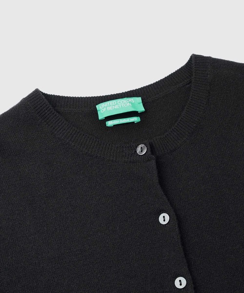 BENETTON (UNITED COLORS OF BENETTON)(ベネトンユナイテッドカラーズオブベネトン)の「ピュアメリノウール無地クルーネックニットカーディガン(カーディガン/ボレロ・レディース・ベージュ/ネイビー/ブラック・LARGE/MEDIUM/SMALL/X-SMALL)」の19枚目の写真