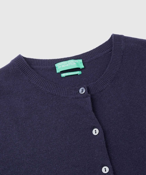 BENETTON (UNITED COLORS OF BENETTON)(ベネトンユナイテッドカラーズオブベネトン)の「ピュアメリノウール無地クルーネックニットカーディガン(カーディガン/ボレロ・レディース・ベージュ/ネイビー/ブラック・LARGE/MEDIUM/SMALL/X-SMALL)」の14枚目の写真