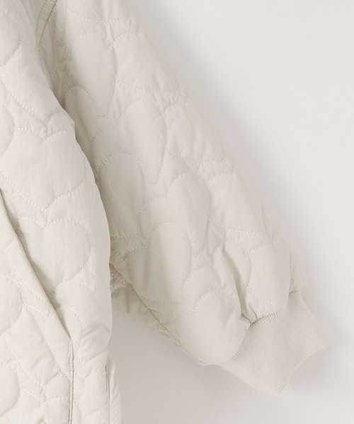 LOWRYS FARM（ローリーズファーム）の「ハートキルトブルゾン　969504（ナイロンジャケット・キッズ・アイボリー/ブラック・140cm/110cm/150cm/120cm/130cm）」の6枚目の写真