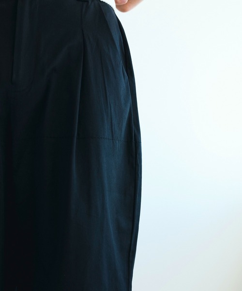 aimoha（アイモハ）の「aimoha men飾りステッチワイドパンツ（スラックス・メンズ・ブラック/ホワイト/ブラウン・MEDIUM/LARGE/X-LARGE）」の6枚目の写真