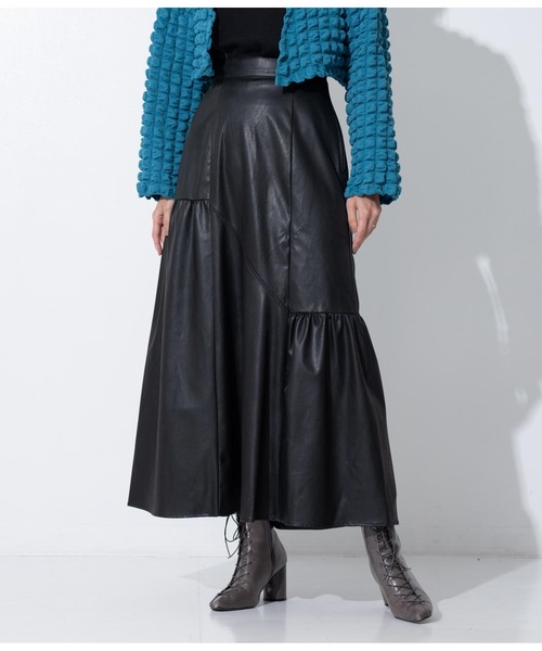 Settimissimo（セッティミッシモ）の「レザータッチアシンメトリー切替ギャザースカート（スカート・レディース・ブラウン/ブラック・M）」の2枚目の写真
