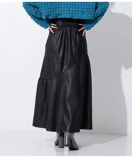 Settimissimo（セッティミッシモ）の「レザータッチアシンメトリー切替ギャザースカート（スカート・レディース・ブラウン/ブラック・M）」の15枚目の写真