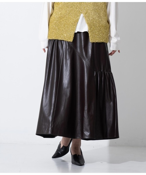 Settimissimo（セッティミッシモ）の「レザータッチアシンメトリー切替ギャザースカート（スカート・レディース・ブラウン/ブラック・M）」の9枚目の写真