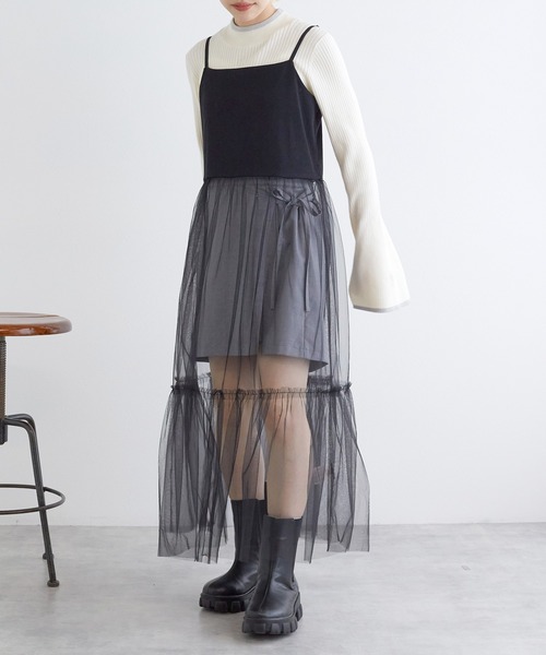 w closet（ダブルクローゼット）の「カット×チュールキャミワンピース（ワンピース・レディース・ブラック/キナリ/グレー・FREE）」の2枚目の写真