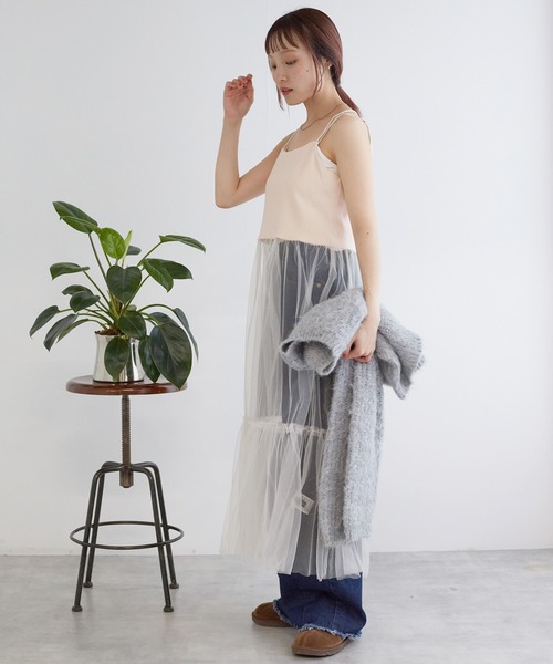 w closet（ダブルクローゼット）の「カット×チュールキャミワンピース（ワンピース・レディース・ブラック/キナリ/グレー・FREE）」の9枚目の写真