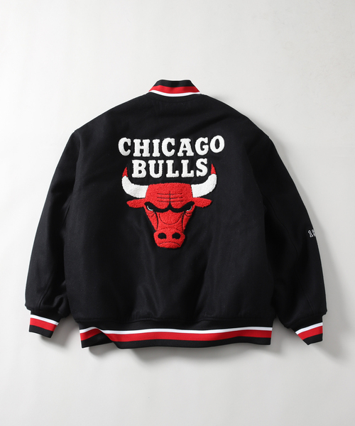 NBA(エヌビーエー)の「WEB限定【Off The Court by NBA】MeltonJacket(スタジャン・メンズ・ブラック/ネイビー・MEDIUM/LARGE)」の3枚目の写真