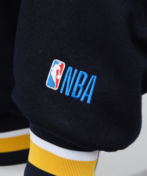 NBA(エヌビーエー)の「WEB限定【Off The Court by NBA】MeltonJacket(スタジャン・メンズ・ブラック/ネイビー・MEDIUM/LARGE)」の13枚目の写真