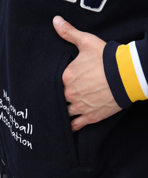NBA(エヌビーエー)の「WEB限定【Off The Court by NBA】MeltonJacket(スタジャン・メンズ・ブラック/ネイビー・MEDIUM/LARGE)」の18枚目の写真