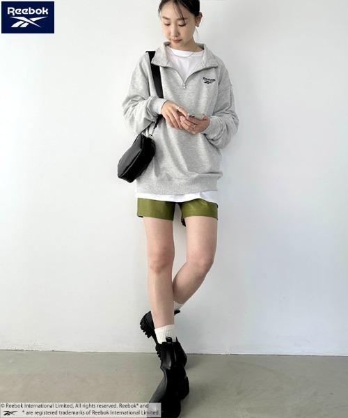 Reebok(リーボック)の「【WEB限定 別注】Reebok(リーボック)/ワンポイント 刺繍ロゴ ハーフジップ スウェット プルオーバー(スウェット・レディース・グレー/ブラック/アイボリー・FREE)」の15枚目の写真