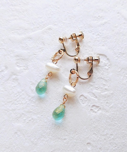 tone（トーン）の「【Cherie+Chambre】Baroque Pearl×Drop Beads Earring（イヤリング・レディース・ピンク/グリーン/パープル・FREE）」の5枚目の写真