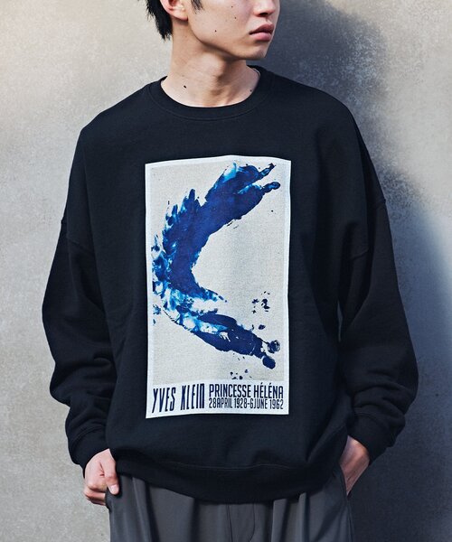 EDIFICE（エディフィス）の「【YVES KLEIN / イヴ クライン】別注 グラフィック プリント スウェット（スウェット・メンズ・ホワイト/ネイビー/レッド/ブルー/ホワイト系その他・MEDIUM/LARGE）」の16枚目の写真