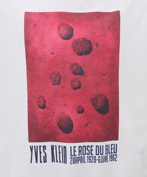 EDIFICE（エディフィス）の「【YVES KLEIN / イヴ クライン】別注 グラフィック プリント スウェット（スウェット・メンズ・ホワイト/ネイビー/レッド/ブルー/ホワイト系その他・MEDIUM/LARGE）」の21枚目の写真