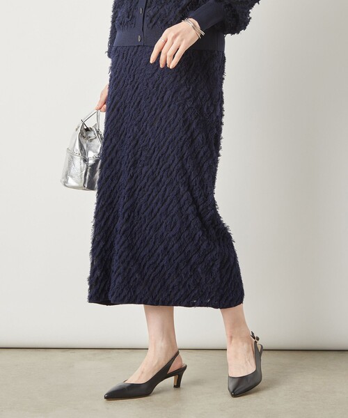 NOLLEY’S Sophi（ノーリーズソフィ）の「《手洗い可能》《セットアップ対応》ラメシアー斜めフリンジタイトニットスカート（スカート・レディース・ダークネイビー/シルバー・FREE）」の4枚目の写真