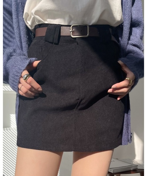 Ada.(エイダ)の「ベルト付き コーデュロイ ミニスカート(スカート・レディース・チャコール/ブラック/ブラウン・M/L)」の1枚目の写真