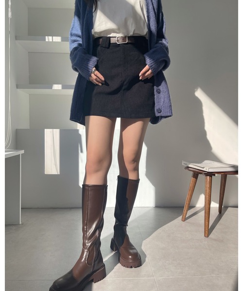 Ada.(エイダ)の「ベルト付き コーデュロイ ミニスカート(スカート・レディース・チャコール/ブラック/ブラウン・M/L)」の15枚目の写真