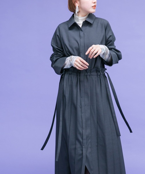 KBF(ケイビーエフ)の「プリーツドッキングワンピース(ワンピース・レディース・チャコールグレー/グリーン系その他・36/38)」の22枚目の写真