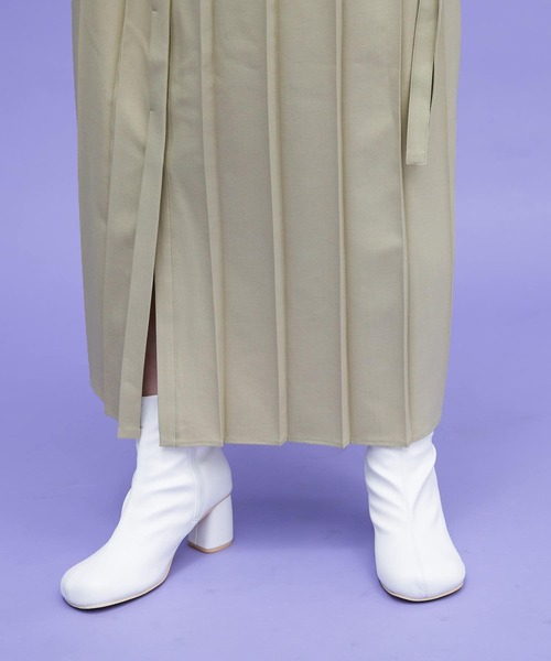 KBF(ケイビーエフ)の「プリーツドッキングワンピース(ワンピース・レディース・チャコールグレー/グリーン系その他・36/38)」の10枚目の写真