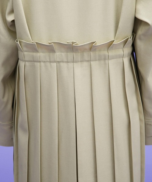 KBF(ケイビーエフ)の「プリーツドッキングワンピース(ワンピース・レディース・チャコールグレー/グリーン系その他・36/38)」の12枚目の写真