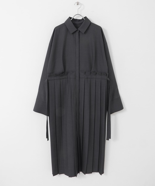 KBF(ケイビーエフ)の「プリーツドッキングワンピース(ワンピース・レディース・チャコールグレー/グリーン系その他・36/38)」の15枚目の写真