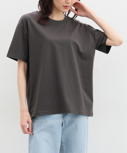 Honeys（ハニーズ）の「きれいめＴシャツ（Tシャツ/カットソー・レディース・イエロー/グリーン/オフホワイト/ブラック/スミクロ/グレイッシュベージュ/ダークブルー/モカ・LL/3L/SS/S/M/L）」の3枚目の写真