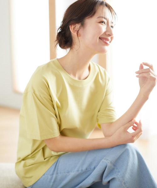 Honeys（ハニーズ）の「きれいめＴシャツ（Tシャツ/カットソー・レディース・イエロー/グリーン/オフホワイト/ブラック/スミクロ/グレイッシュベージュ/ダークブルー/モカ・LL/3L/SS/S/M/L）」の8枚目の写真