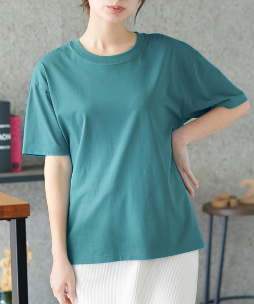 Honeys（ハニーズ）の「きれいめＴシャツ（Tシャツ/カットソー・レディース・イエロー/グリーン/オフホワイト/ブラック/スミクロ/グレイッシュベージュ/ダークブルー/モカ・LL/3L/SS/S/M/L）」の13枚目の写真