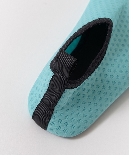 b・ROOM（ビールーム）の「ウォーターシューズ（サンダル・キッズ・レモンイエロー/ブルー/ブラック/グリーン・SMALL/MEDIUM/LARGE/X-LARGE）」の15枚目の写真