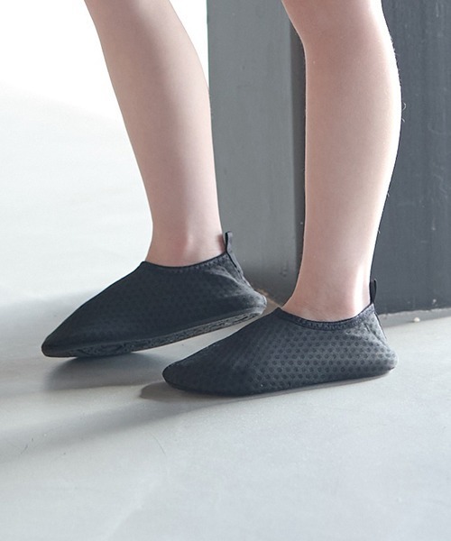 b・ROOM（ビールーム）の「ウォーターシューズ（サンダル・キッズ・レモンイエロー/ブルー/ブラック/グリーン・SMALL/MEDIUM/LARGE/X-LARGE）」の9枚目の写真