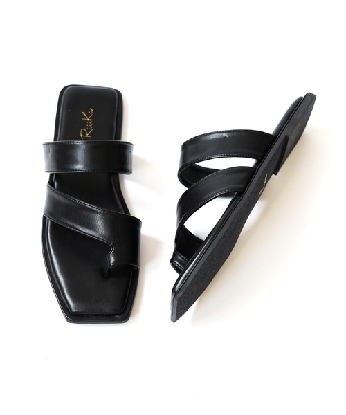 RiiiKa(リーカ)の「【RiiiKa/リーカ】スクエアトゥトングサンダル(サンダル・レディース・アイボリー/ブラック/ガンメタ・M/S/LL/L)」の4枚目の写真