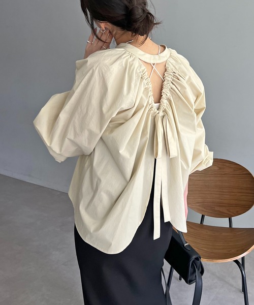 CAPRICIEUX LE'MAGE（カプリシューレマージュ）の「バックリボンシャツ